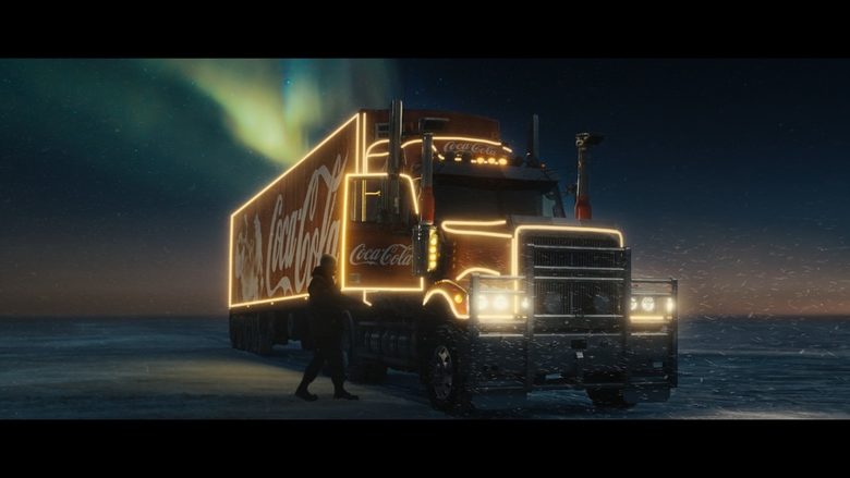 Coca-Cola празнува магията на Коледа с нова тематична кампания Coca-Cola празнува магията на Коледа с нова тематична кампания