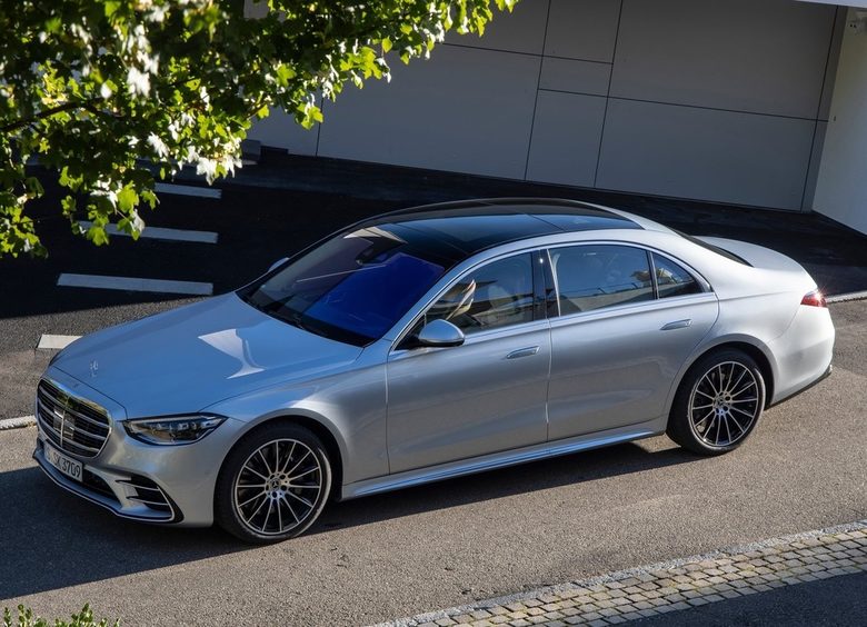 Флагманът на Mercedes отново задава най-високите стандарти при лимузините