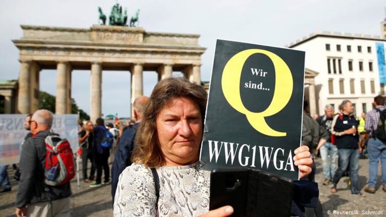 Протест в Берлин срещу ограниченията заради коронавируса.