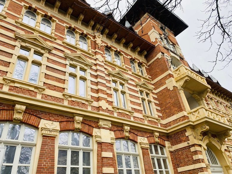 Сградата на музикалната гимназия в Русе в момента се реставрира и предстои в нея да бъде настанена нумизматичната колекция на Бобокови