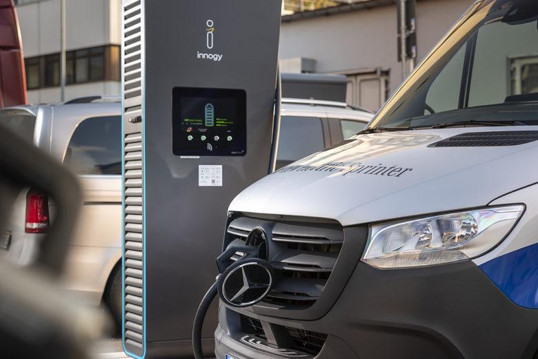 Екологични и икономични транспортни решения с Mercedes-Benz еSprinter