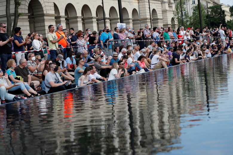 Орбан маневрира след масов протест срещу китайски университет в Будапеща