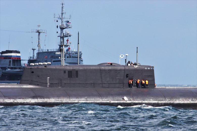 Край Дания е спрял двигателят на руска ядрена подводница, близнак на "Курск" Край Дания е спрял двигателят на руска ядрена подводница, близнак на "Курск"