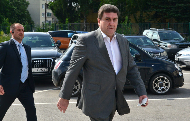 Проверени кадри: Валентин Златев и Николина Ангелкова са били на бизнес срещи в Танзания