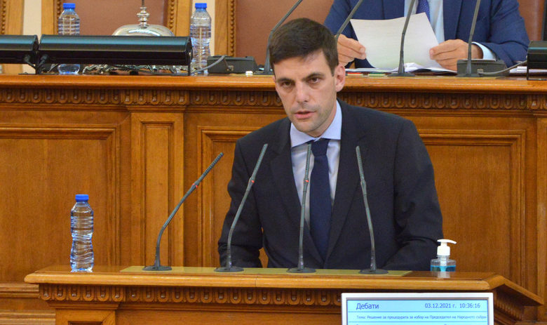 Правителство до седмица и смирение: заявките от първия работен ден на парламента Правителство до седмица и смирение: заявките от първия работен ден на парламента