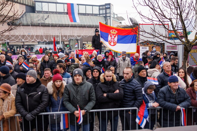 С провокативен парад сърбите в Босна празнуваха събитие, допринесло за гражданската война