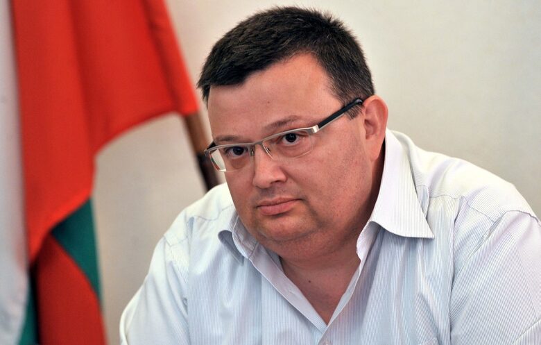 Като председател на Окръжния съд в Пловдив