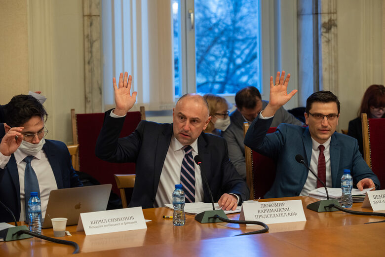 След упреците за прекомерни разходи ГЕРБ атакува бюджета с купища идеи за още