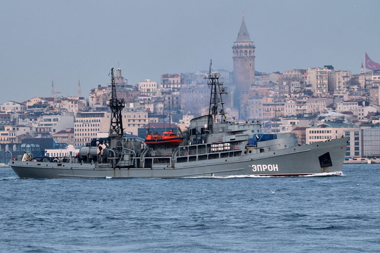 Къде са корабите? НАТО не противодейства решително на Русия в Черно море