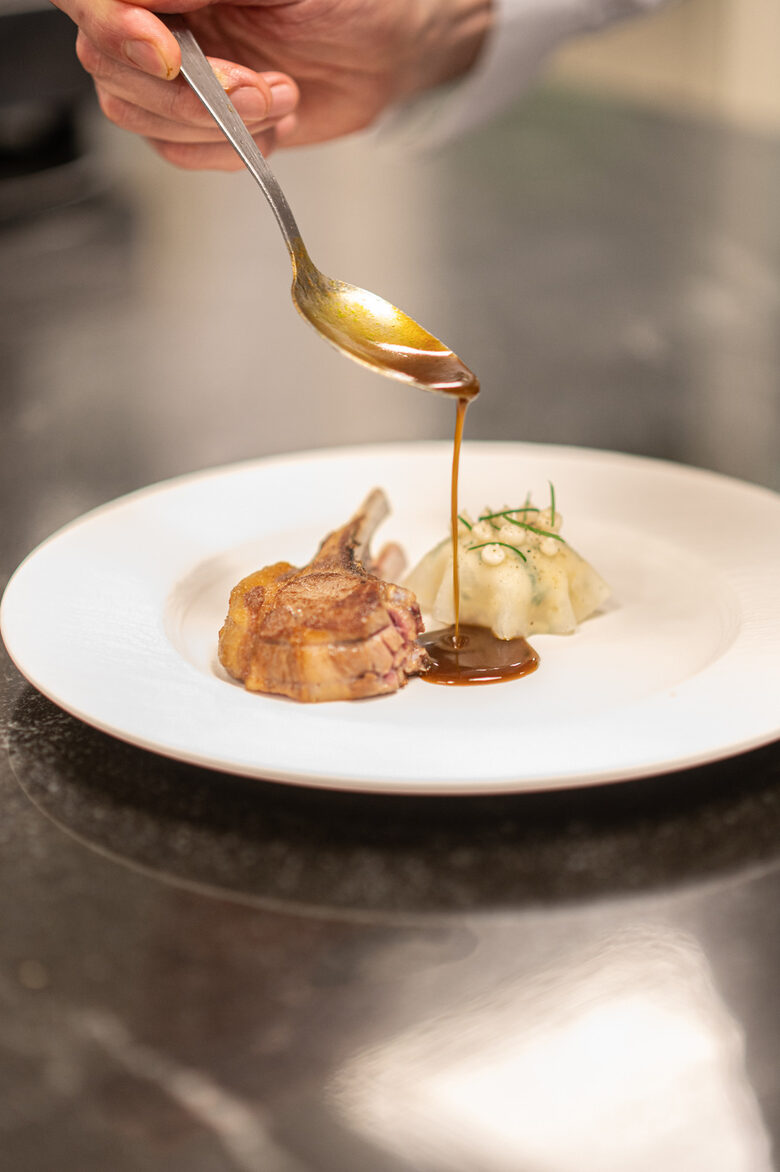  Captain Cook изгрява с нова звезда 