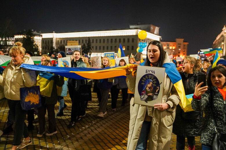  Хиляди оповестиха в София: 