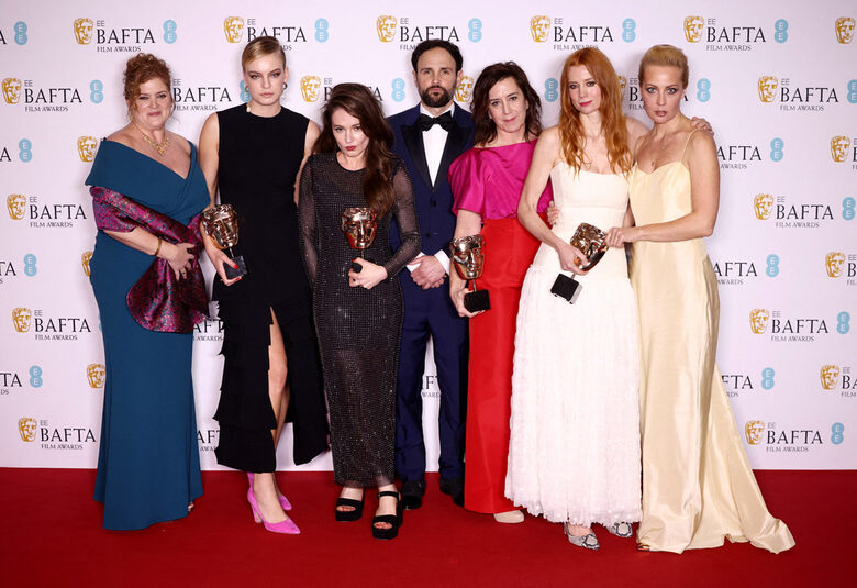 Екипът на филма получи и награда BAFTA във Великобритания, но Грозев не бе допуснат до страната от опасения за сигурността му.