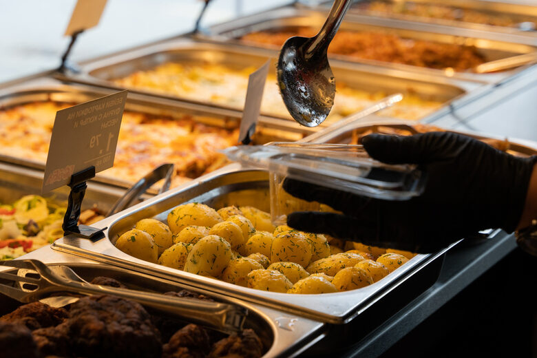  Домашните кулинарни опити в пандемията са сменени от опашки пред новите 