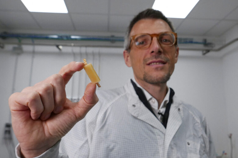  Марио Кайрони, координатор на плана в Милано. 