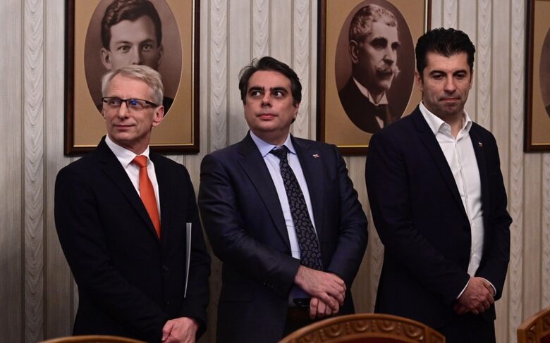 Николай Денков, Асен Василев, Кирил Петков от "Продължаваме промяната"