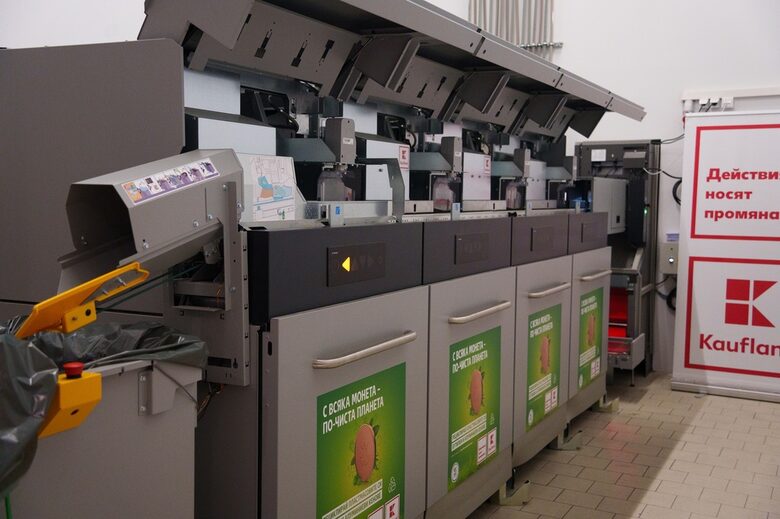  Хора, бизнес, страна: какво става със събирането и преработването на пластмасови опаковки 