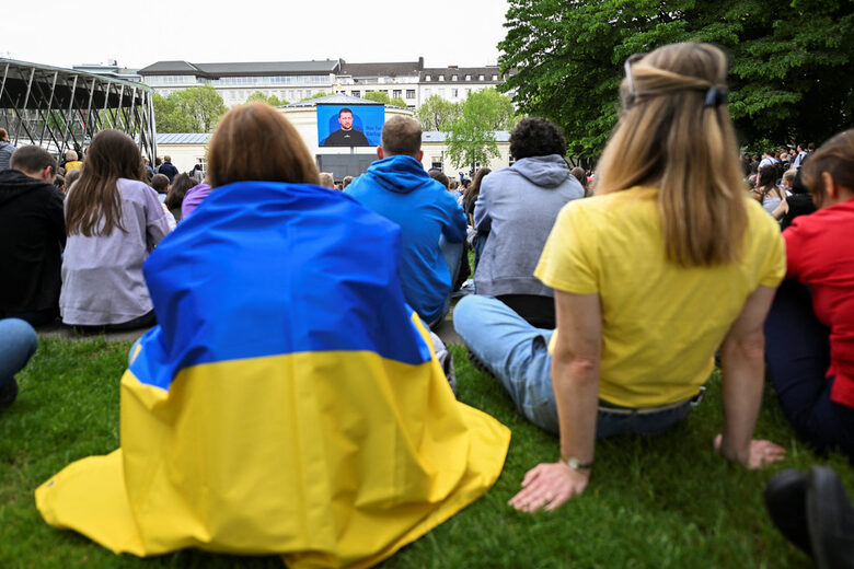 Зеленски в Берлин: Можем да създадем провалянето на Русия необратимо 