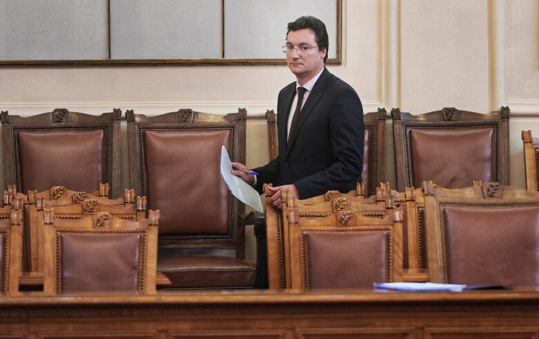  Зарков показа поправките: Ад-хок прокурор да може да проверява основния 