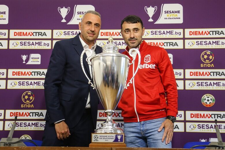  Треньорите на двата отбора Ивайло Петев и Тодор Янчев дадоха обща конференция преди финала 