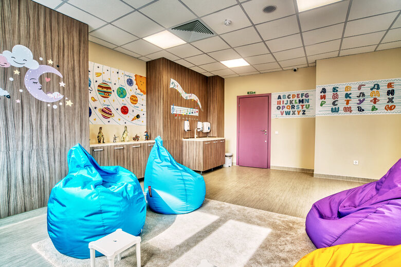  Клиника за майчино и детско здраве 