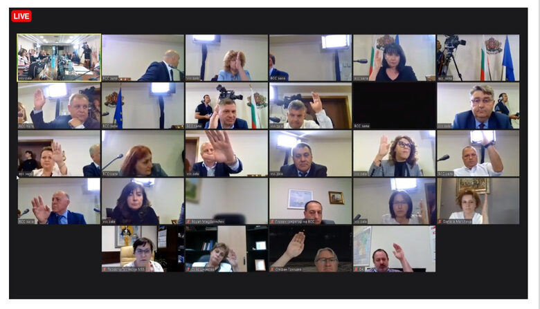  Мнозинството във Висш съдебен съвет гласоподава 