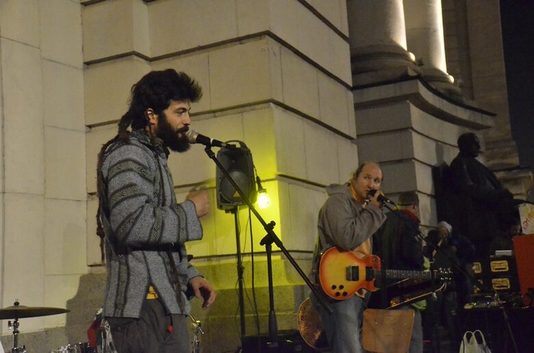 Еволюцията #ДАНСwithme, или добре че предложиха Пеевски