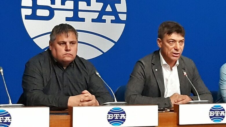  Венцислав Венев (вдясно) и Васил Николов са в управлението на БТС от април 2022 година 