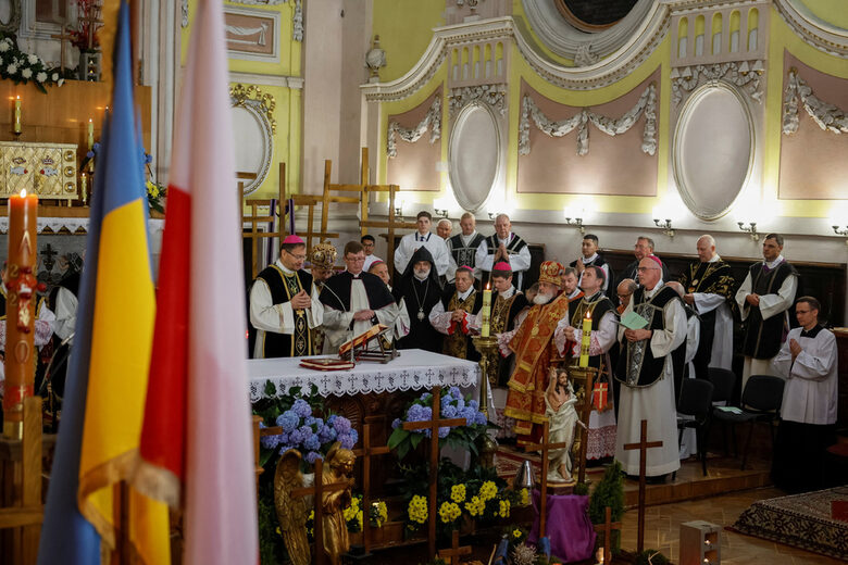  Полша още чака опрощение от Украйна 80 години след Волинското кръвопролитие 