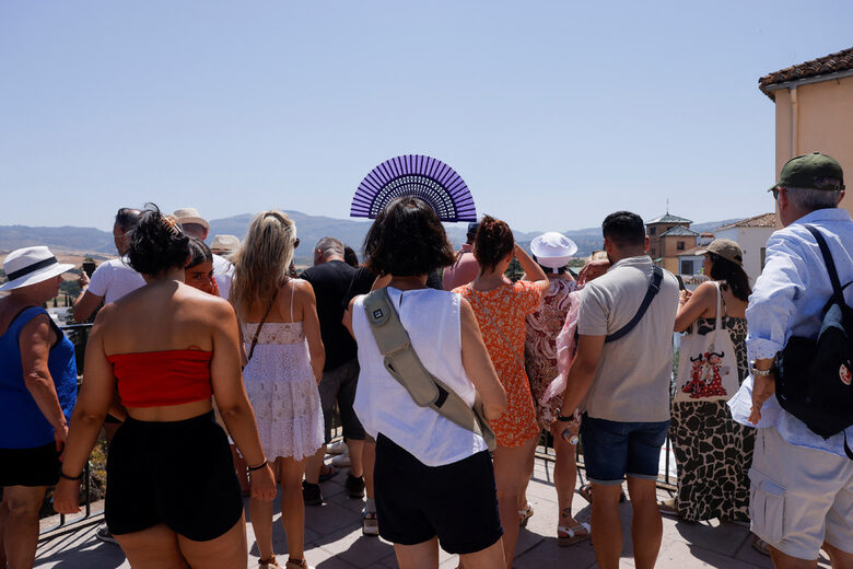  Горещото лято в Европа може да изпрати туристите на по-хладни места 