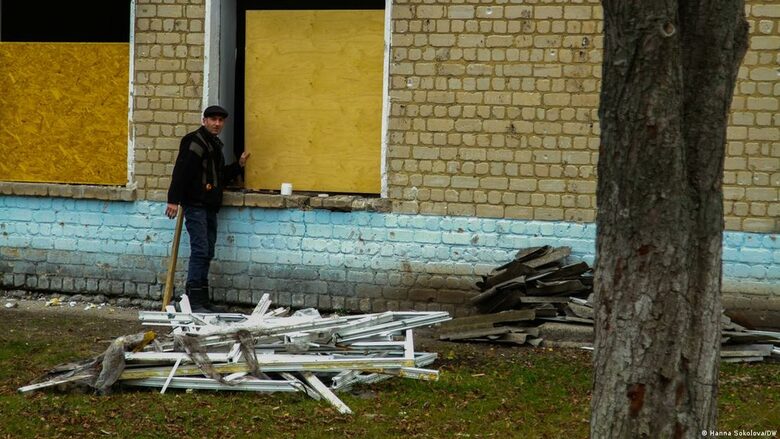  Купянск е единствено на няколко километра от фронтовата линия. 