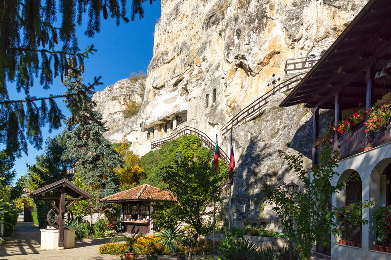  Басарбовски манастир 