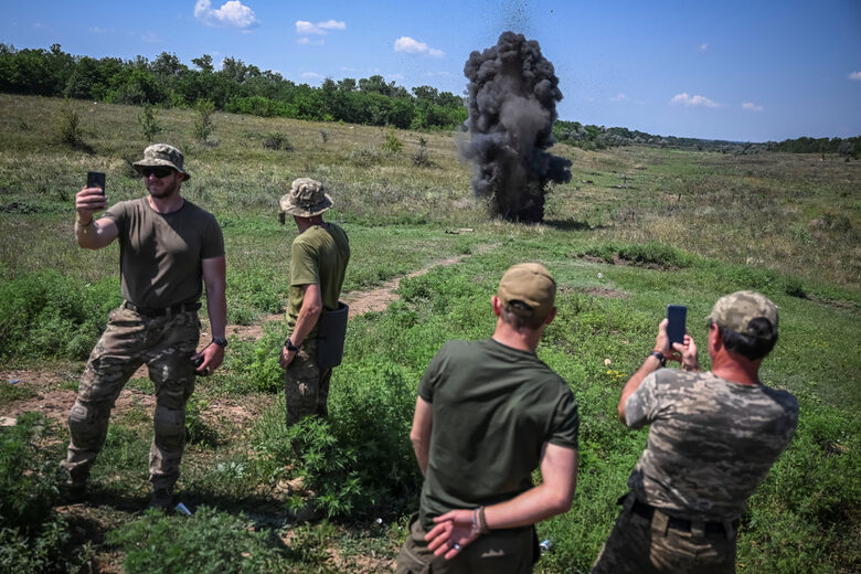  На осеяния с мини фронт на Украйна даже труповете могат да убиват 