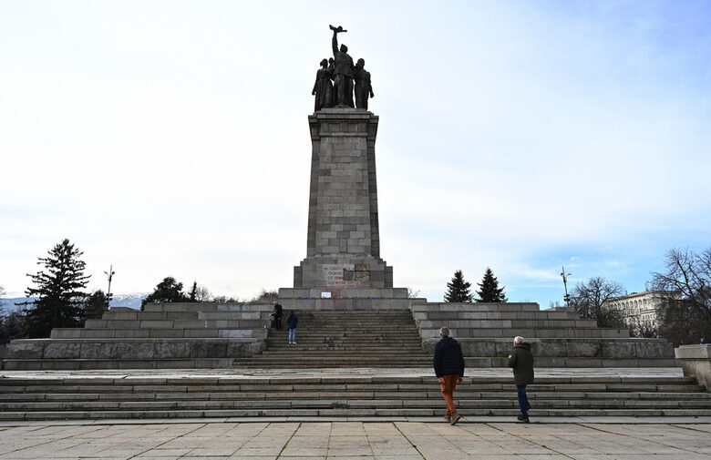 Паметник на съветската армия