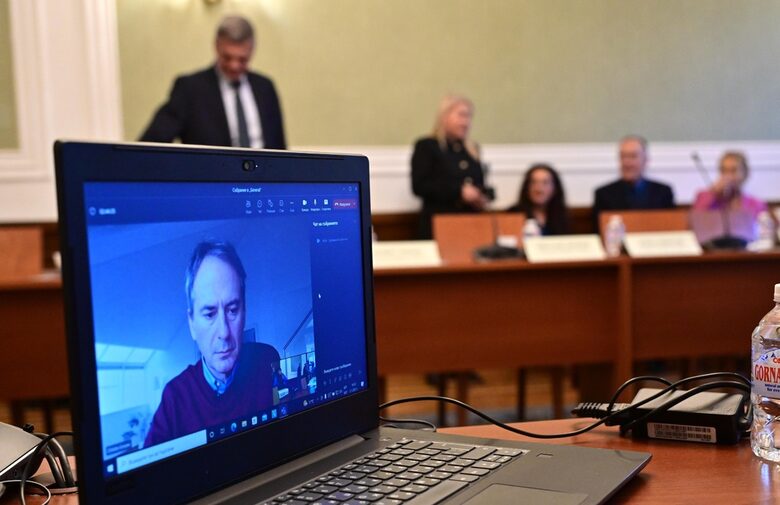 Изслушване на Христо Грозев от парламентарна комисия за контрол над службите за сигурност Изслушване на Христо Грозев от парламентарна комисия за контрол над службите за сигурност