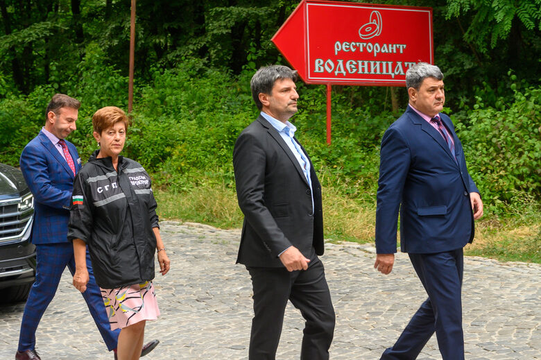 Илиана Кирилова, Любомир Николов и Петър Тодоров