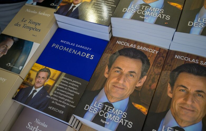 "Le temps des combats" - новата книга на бившия френски президент Никола Саркози (2007-2012).