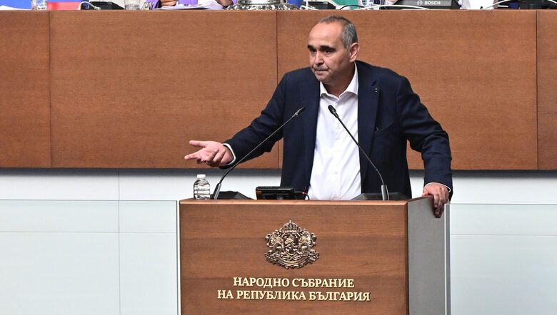 Депутат определи взаимоотношенията с протестиращите като политическа война