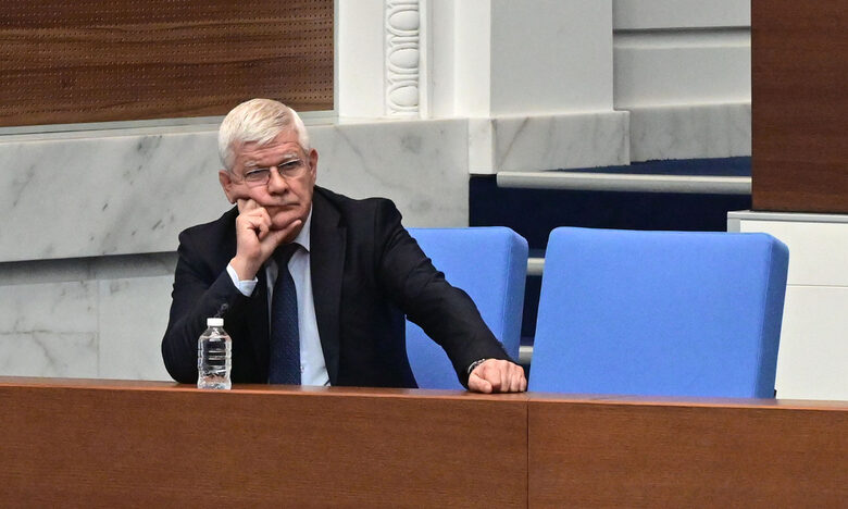 Кабинетът настоява за контрол при износа от Украйна на четири продукта