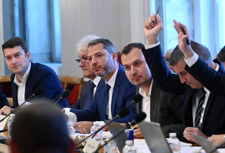Енергийната комисия се съгласи с договореното между правителството и протестиращите