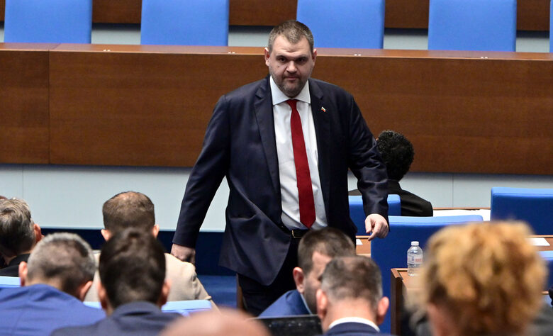 Делян Пеевски обеща ДПС да подкрепи правителството
