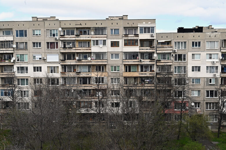 Пред очите ни градът загива