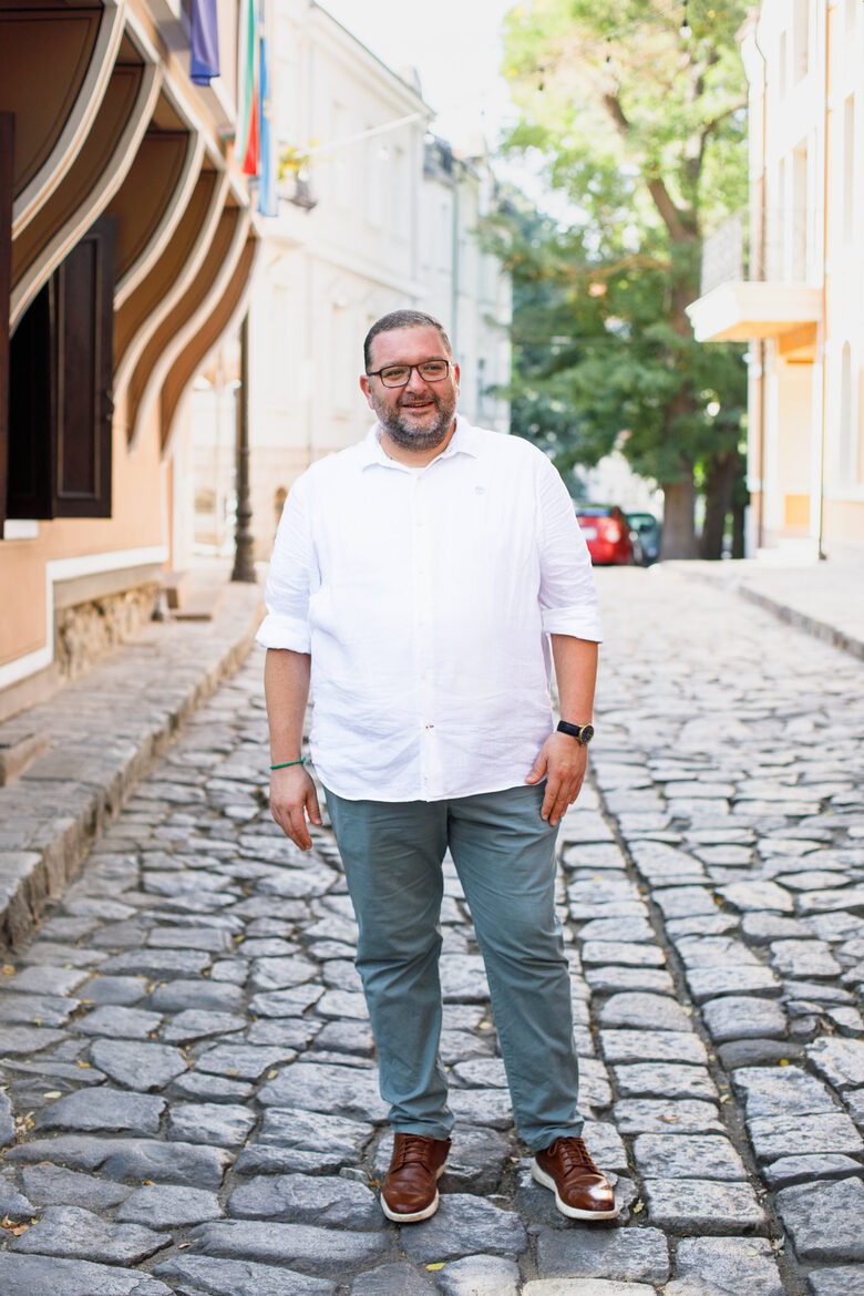 Чило Попов: Специалният пловдивчанин, който знае как да вдъхне нов живот на район "Централен"