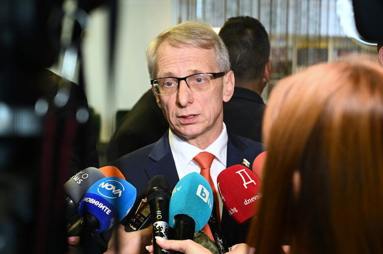 Николай Денков
