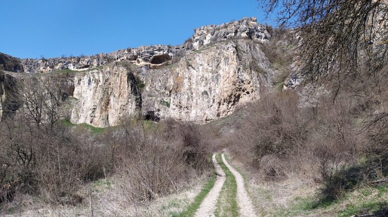 Бялата стена край с. Сваленик.<br /><em>Снимка: Михаил Михов</em>