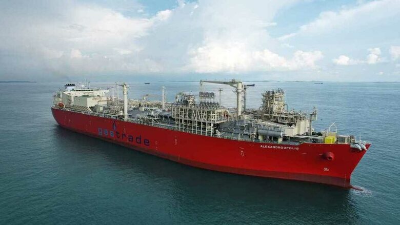 Платформата за разтоварване на втечнен газ пристигна в Александруполис