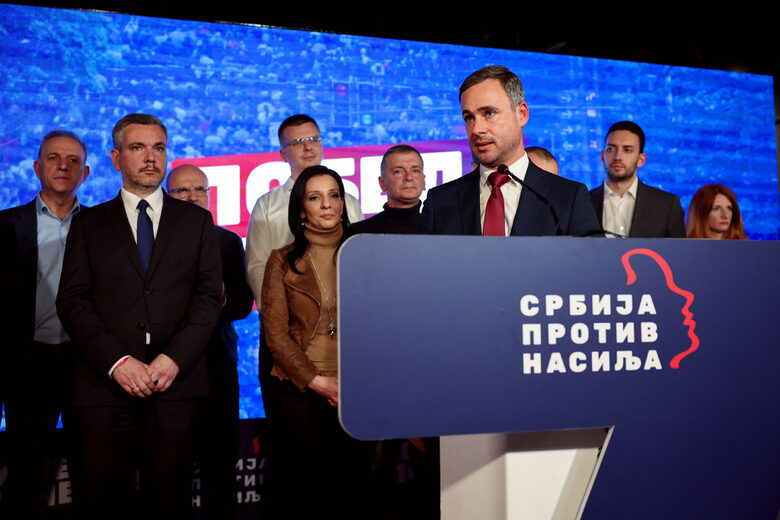 "Сърбия против насилието" отправи обвинения за нечестен вот оше в изборната нощ.