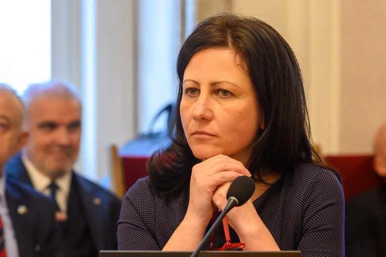 Парламентарната комисия по конституционни въпроси изслушване на кандидатите конституционни съдии. Цвета Рангелова Възраждане
