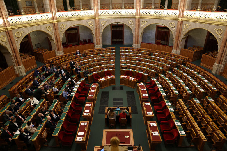 Партията на Орбан бойкотира парламента за членството на Швеция в НАТО