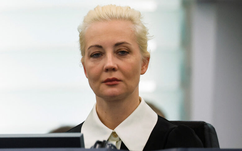 Юлия Навалная се сбогува със съпруга си