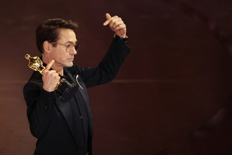 Триумф на "Опенхаймер", втори оскар за Ема Стоун и първи за Украйна